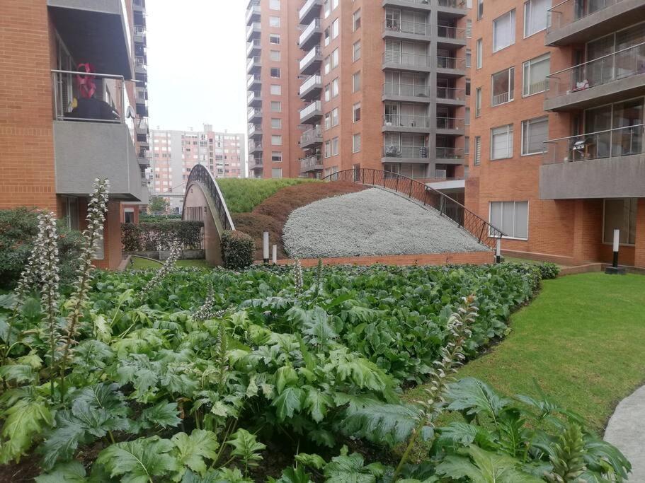 Residencia Aeropuerto Bogotá: Habitación Privada con Zonas Comunes Apartment Exterior photo